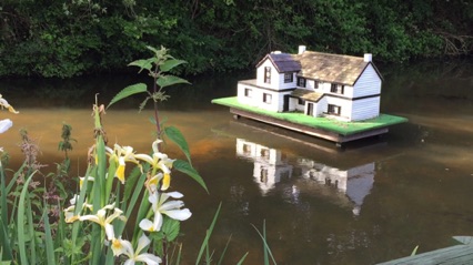 Pub in the River at North Fambridge
北范穚河上酒吧
by Ho Wai-On 何蕙安攝